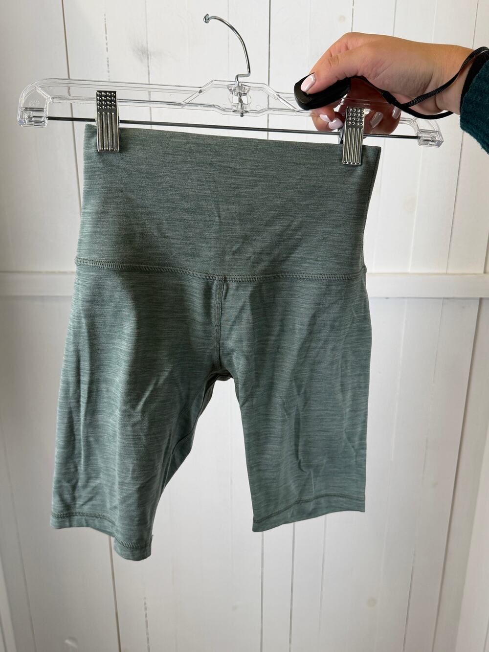 Lululemon Green Biker Shorts Size 2 Excellent Condition